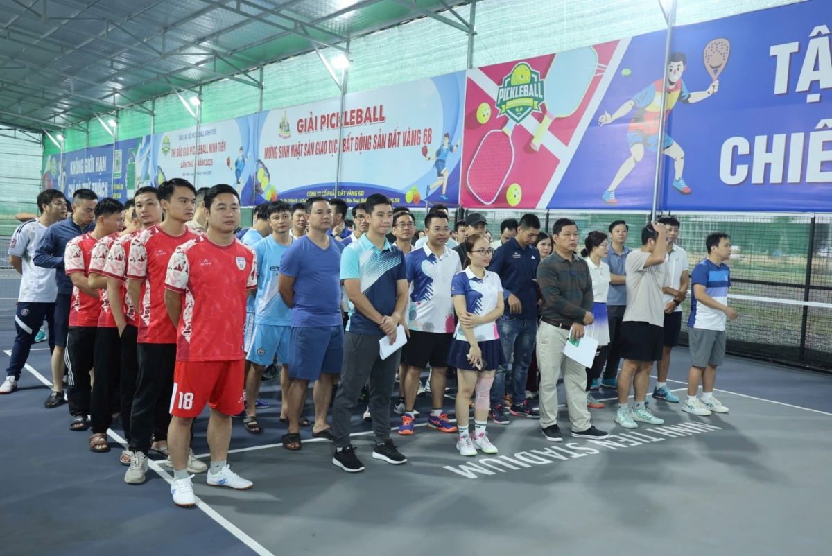 Sở Nông nghiệp và Môi trường tổ chức giải thể thao chào mừng 80 năm ngày truyền thống